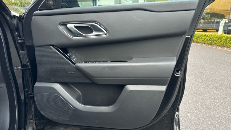 Land Rover Range Rover Velar 2.0 D200 MHEV Dynamic HSE 5dr Auto Diesel Estate